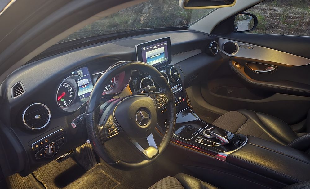 Mercedes-Benz C220