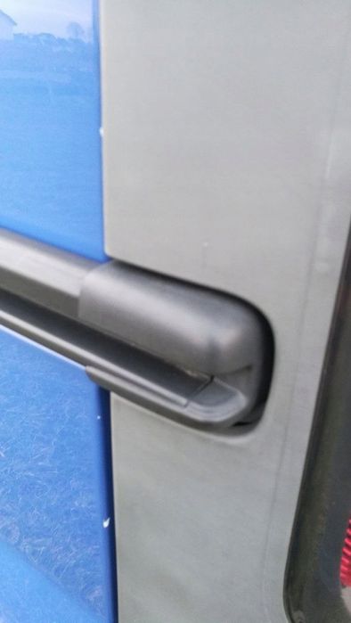 zaślepka listwa prowadnicy trafic vivaro primastar