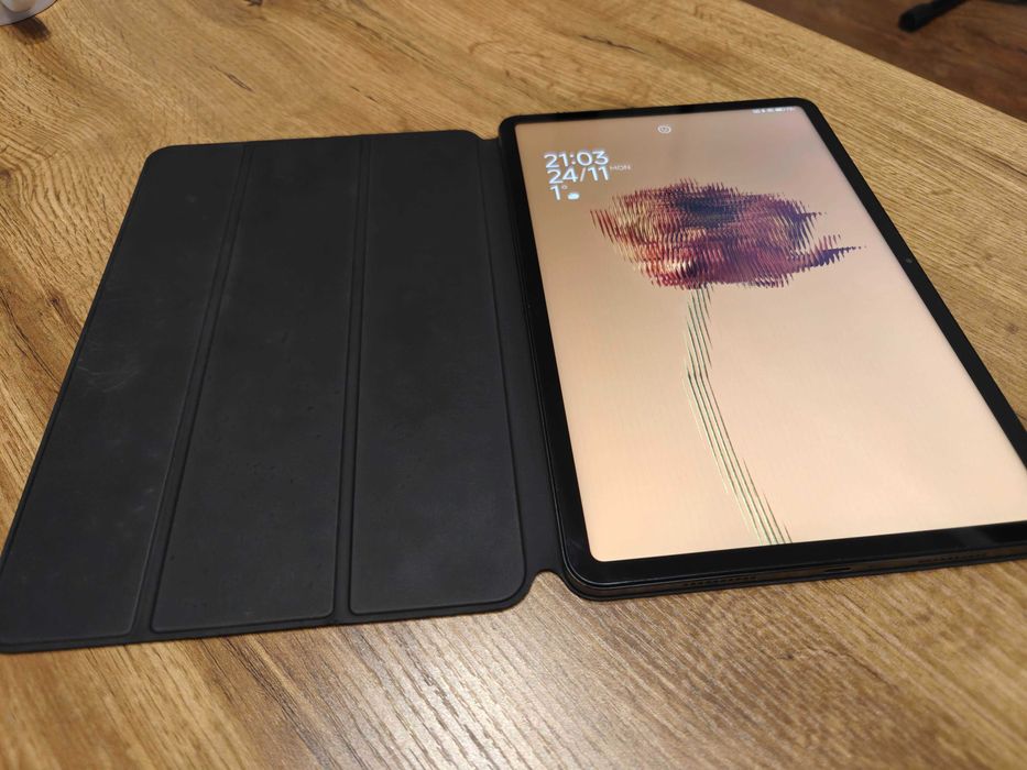 Zadbany Xiaomi Pad 6 6/128 GB + oryginalne etui Xiaomi – stan idealny!