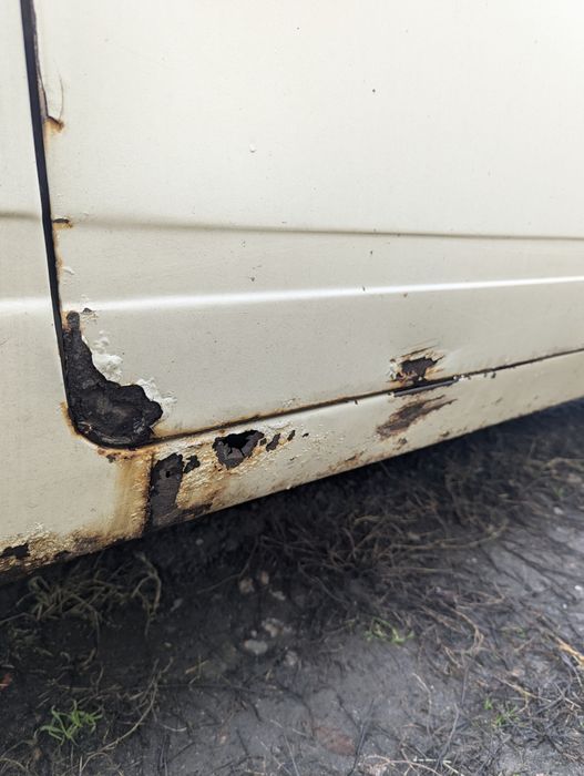 Ваз 2105 1998р. 5 ступка 1.5 пятьорка жига