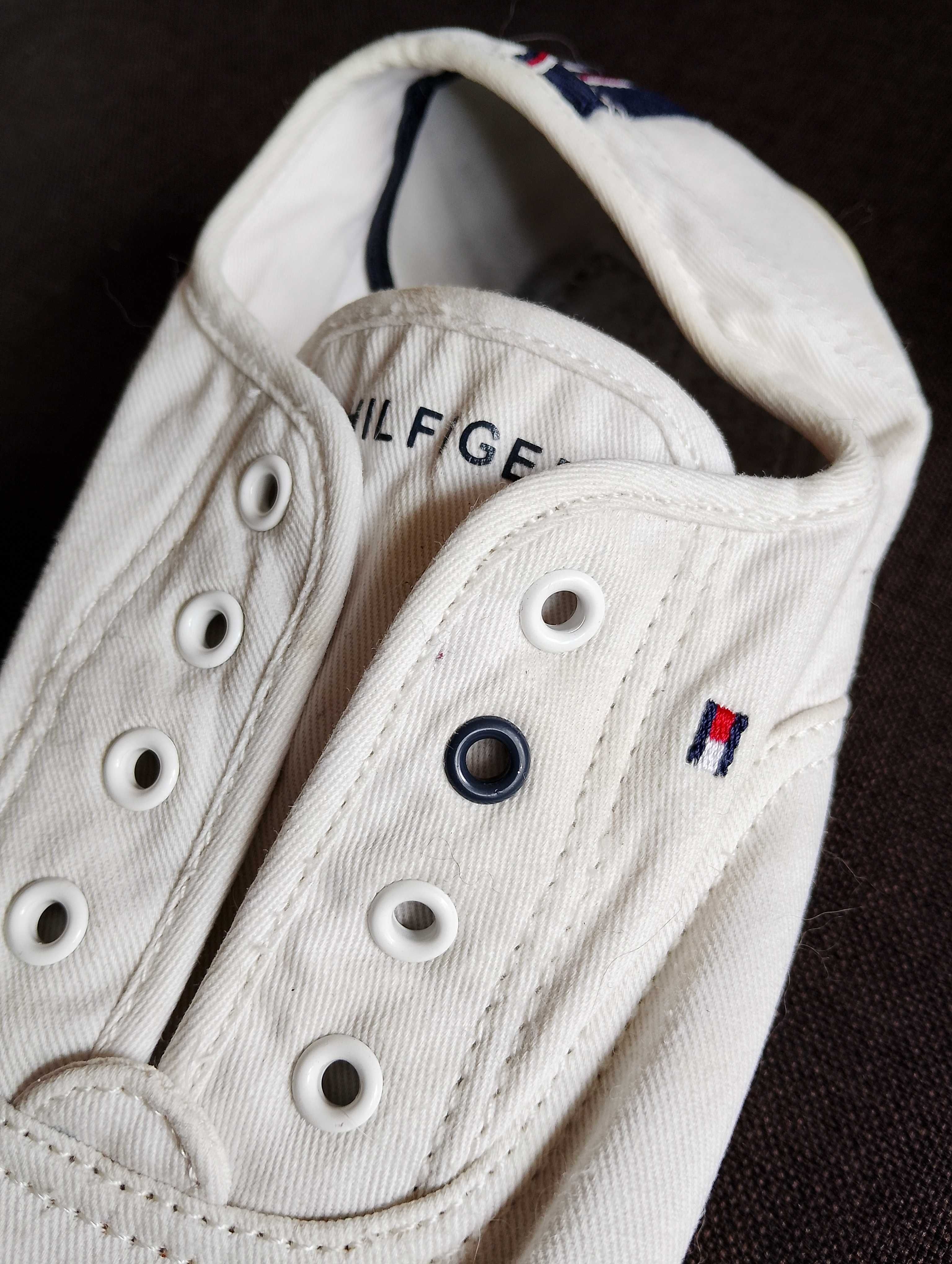 TOMMY HILFIGER. Trampki damskie.
