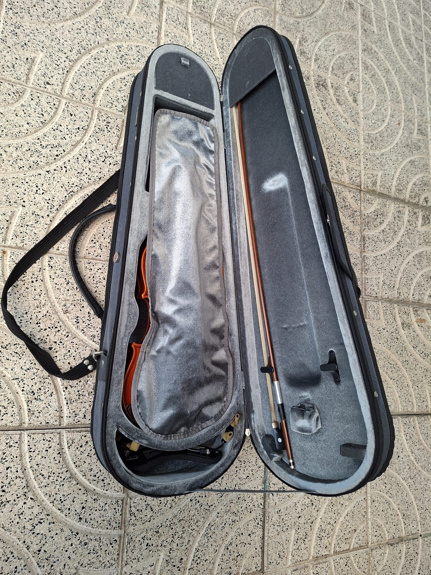 Violino Yamaha com estojo e micro