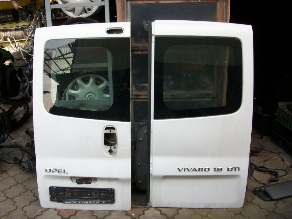 Дверь боковая Renault Trafic Ляда Opel Vivaro Primastar Двери Задние