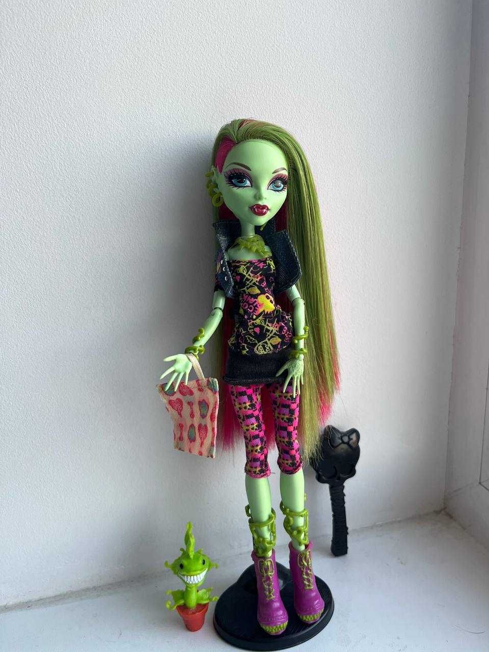 Лялька Monster High Венера Мухоловка базова Venus McFlytrap basic