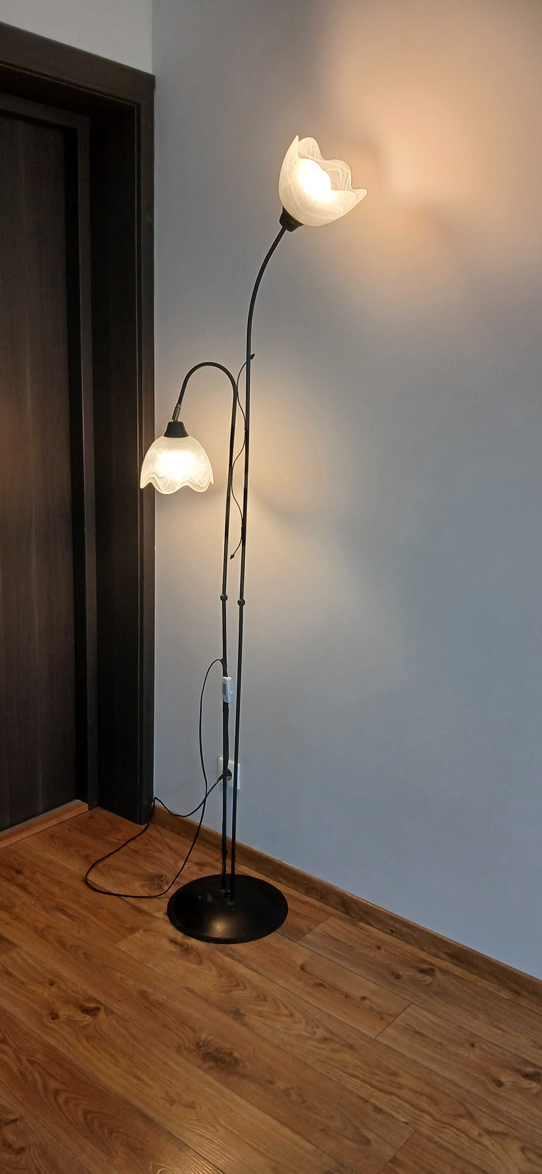 Lampa stojąca - dwa klosze do salonu lub sypialni