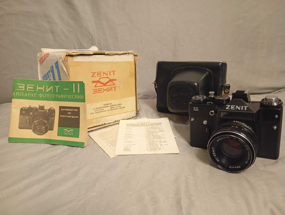Фотоаппарат Зенит (Zenit) 11, объектив Гелиос 44м4