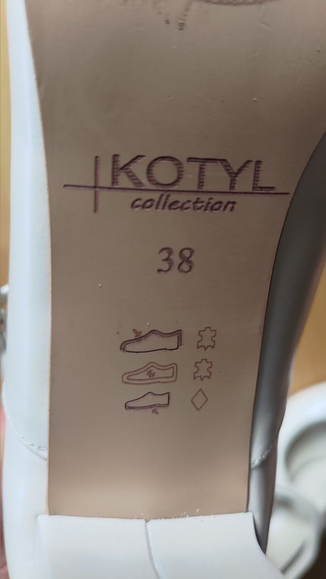 Buty ślubne perłowe KOTYL