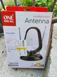 Antena pokojowa ze wzmacniaczem