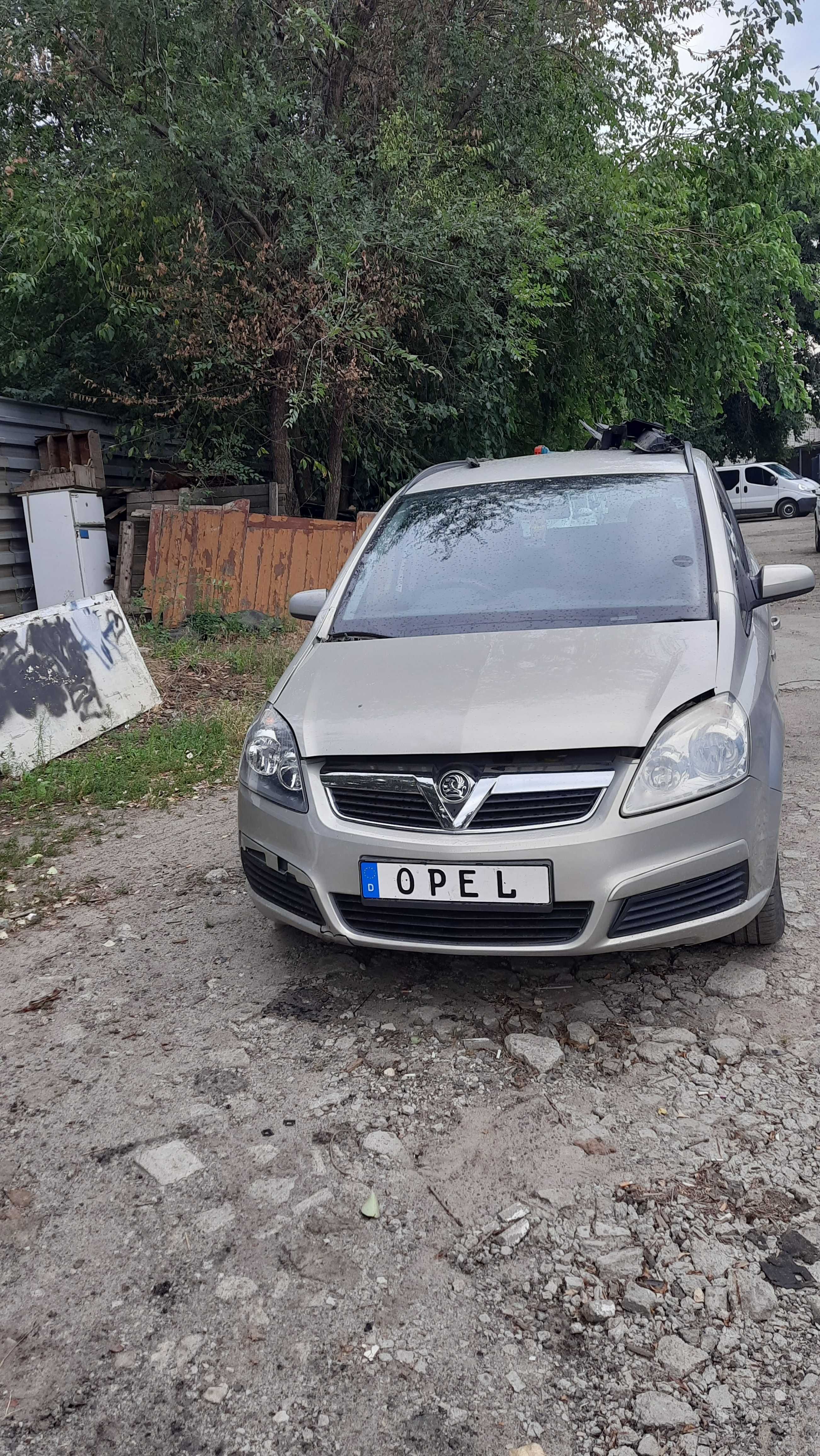 Запчасти б/у Opel Zafira B Опель Зафира Б