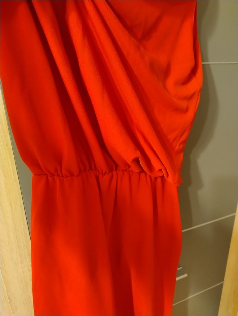 Czerwona sukienka Zara S