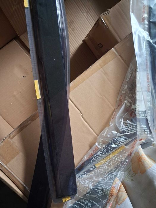 Owiewki na szyby mazda mpv