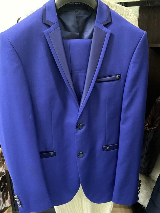 Класичний чоловічий костюм, святковий костюм