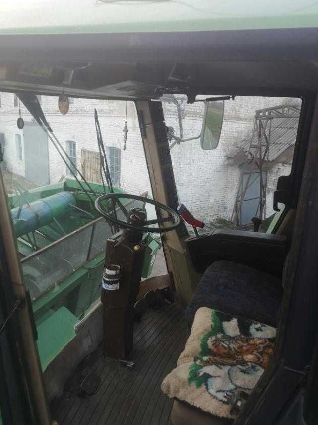 Комбайн John Deere 2066 Hillmaster