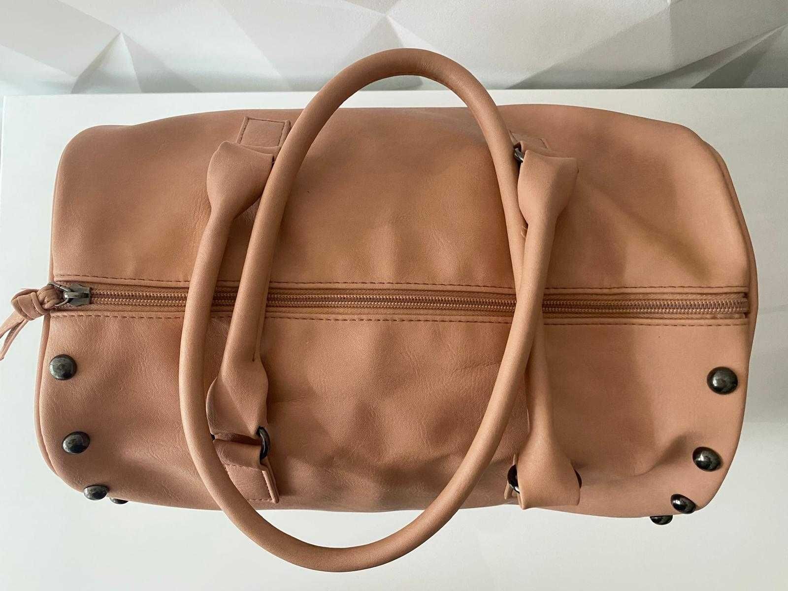 Bolsa senhora como nova
