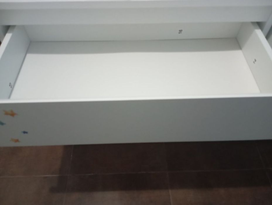 Cómoda Branca 6 gavetas