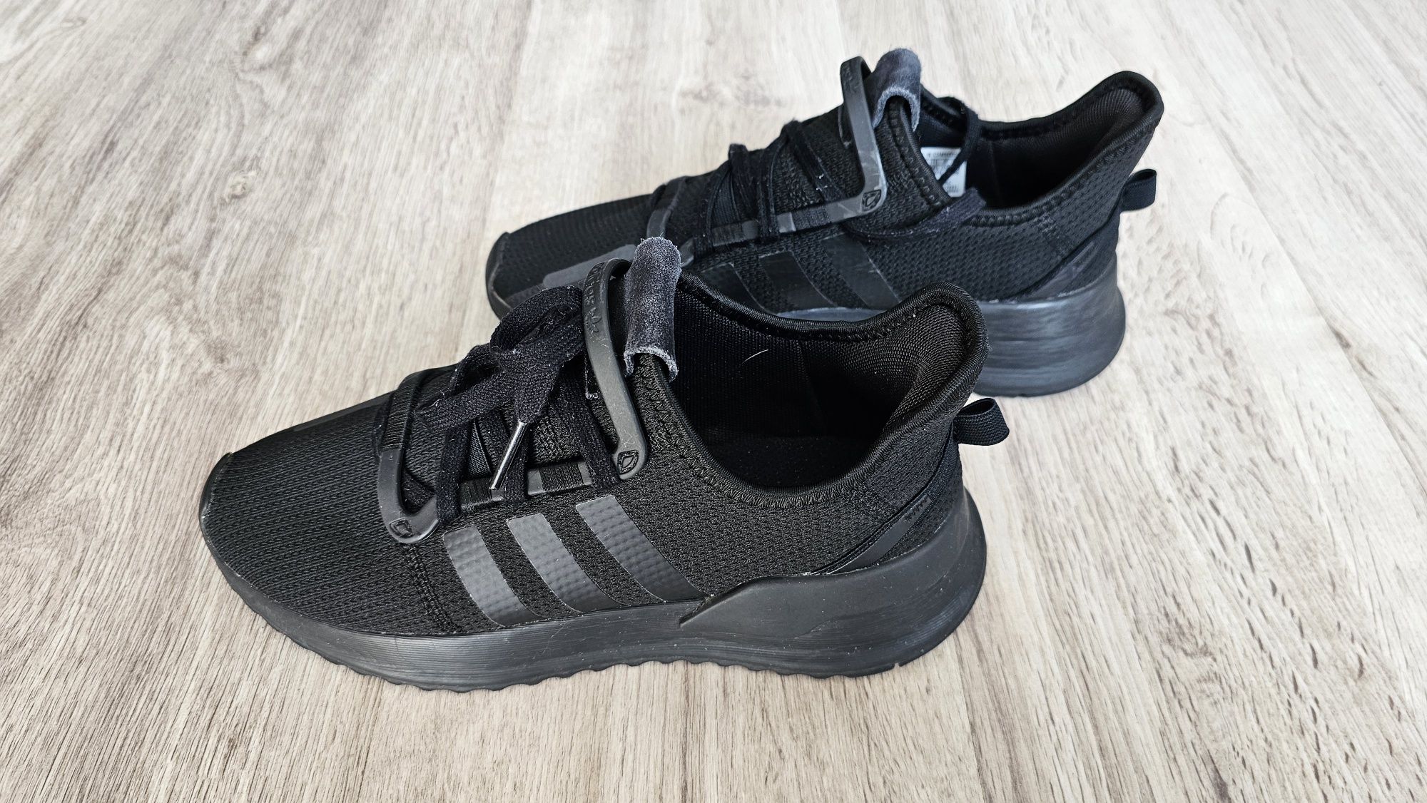 Buty Adidas U_path Run rozm. 39 1/3