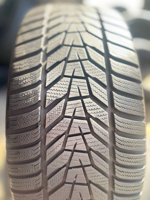 Зимові шини резина 245 45 19 Hankook