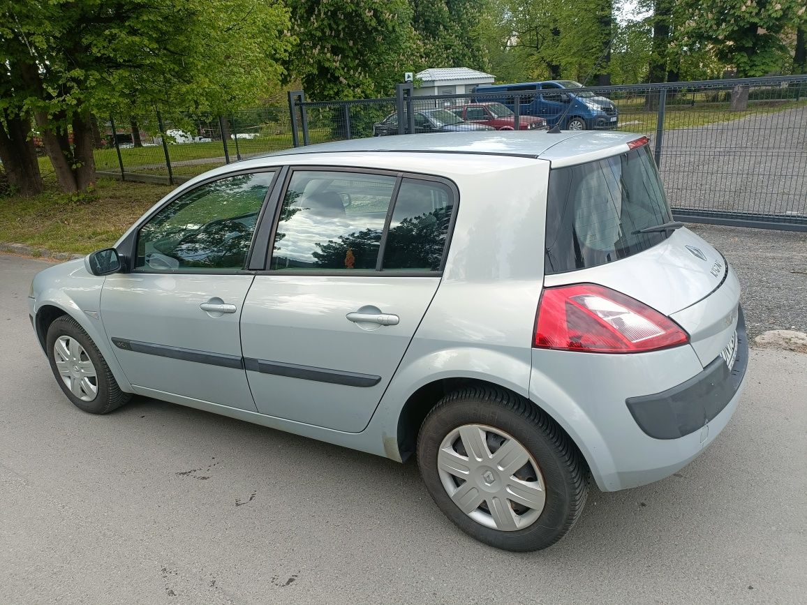 Ładne Reno Megane ll ekonomiczny 2005