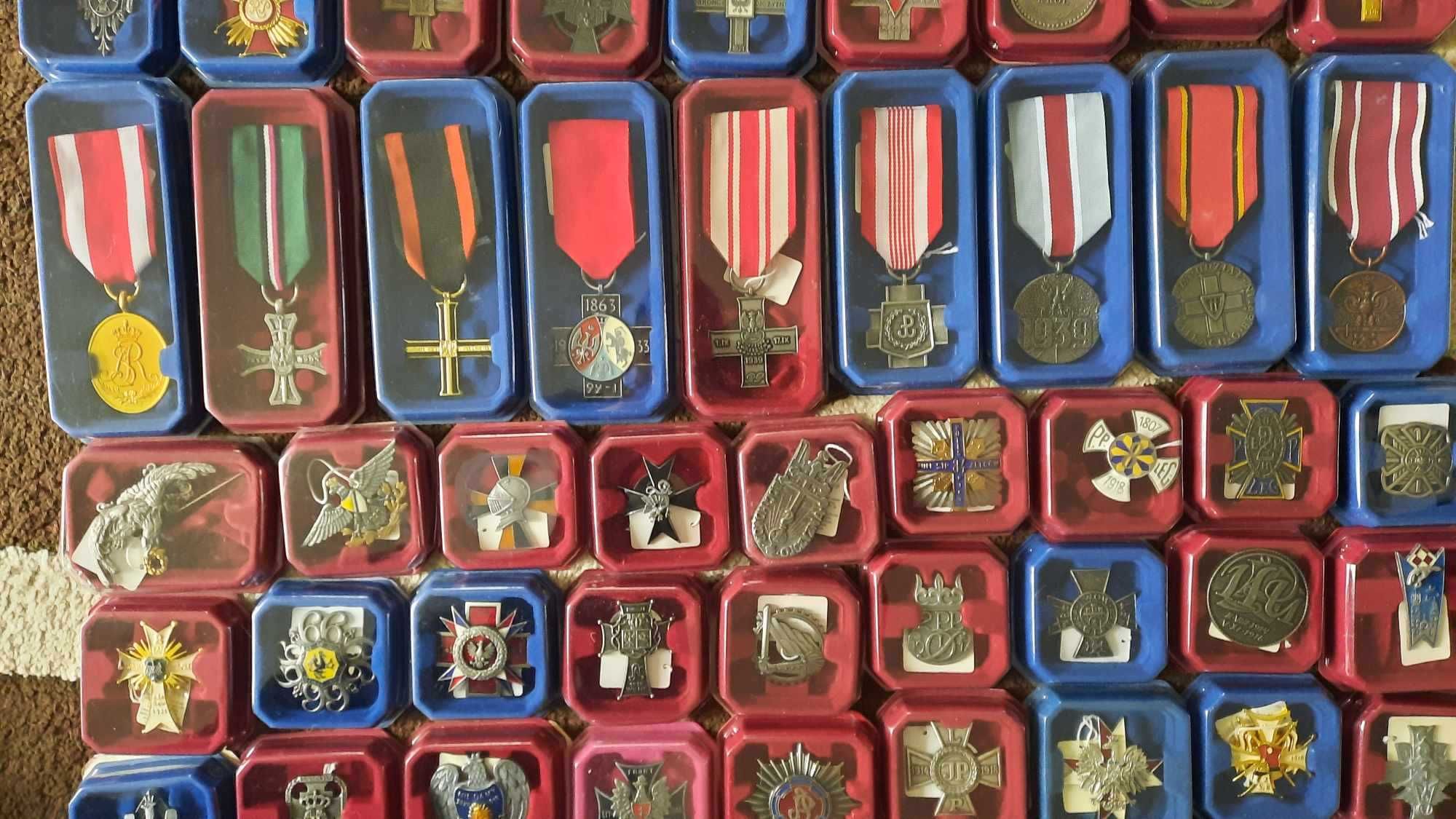 Repliki medali odzaczeń wojskowych Polska 73 sztuki