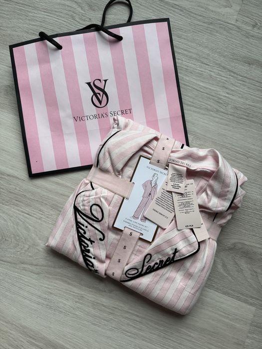 Flanelowa długa piżama w paski logowana Victoria’s Secret