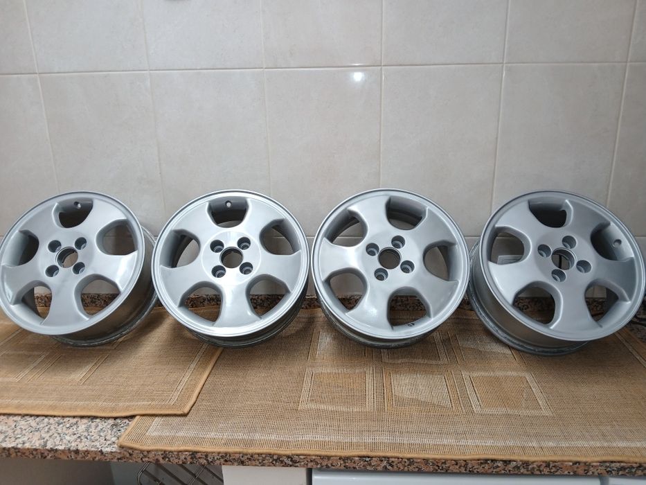 Jantes 6j×15h2 et 49