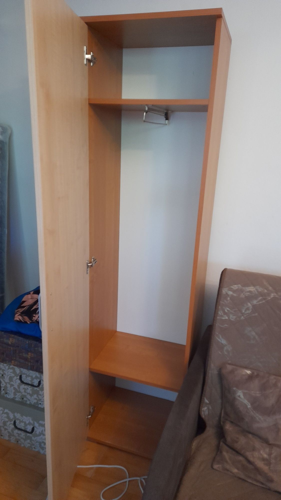 Słupek szafa z drążkiem na ubrania 188/50/40
