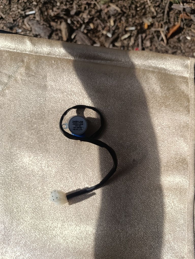 Кроковий двигун 12 v