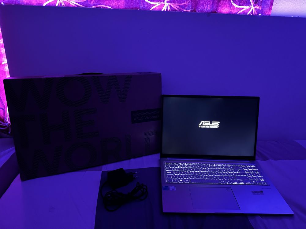 Vendo Asus Vivobook Novo!!