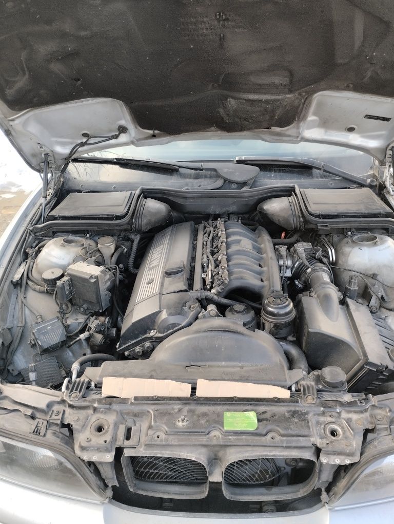 Продам BMW 520 E39