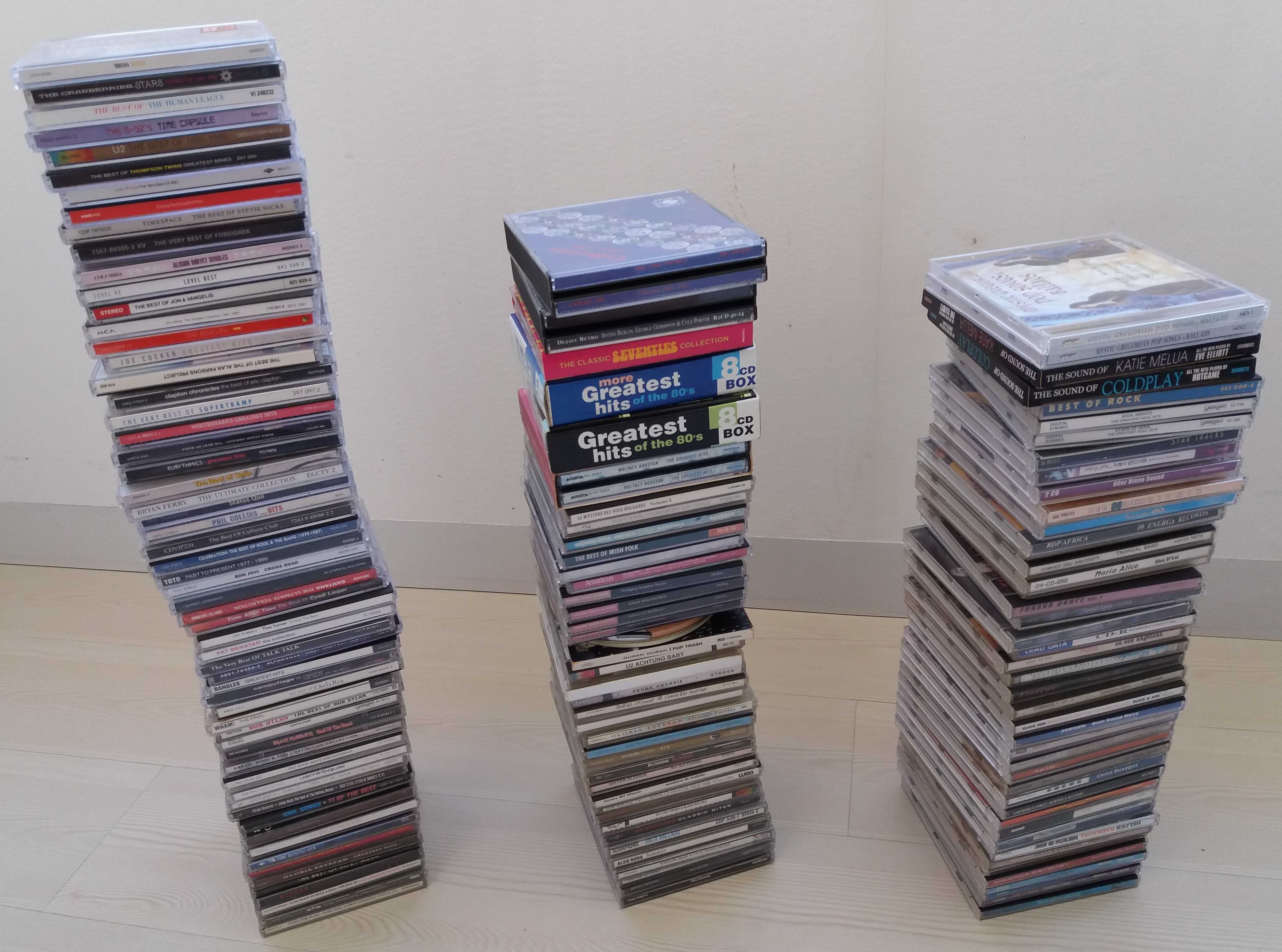 150 CDs. Very Best 80s e diversos.