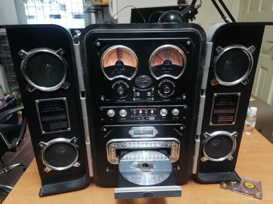 Wieża Spirit of St. Louis N-X-211 Flight Case CD-Radio CD Player