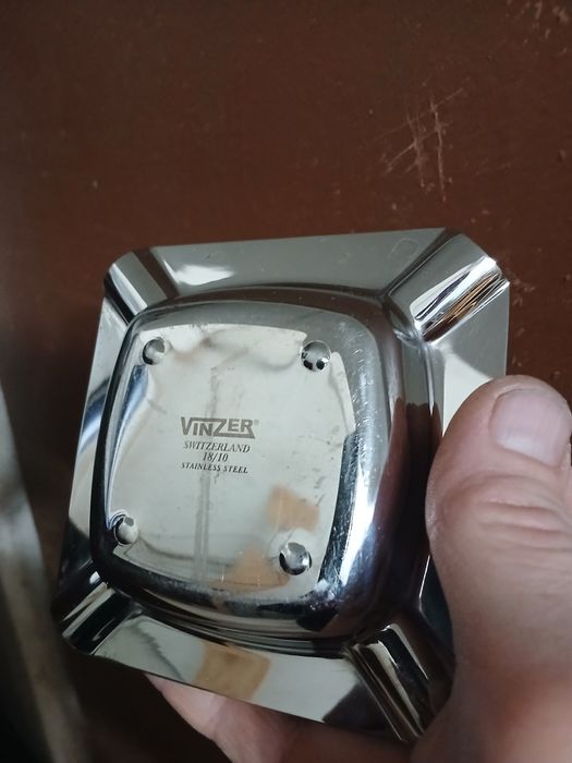 Дешево фірмова попільничка Vinzer