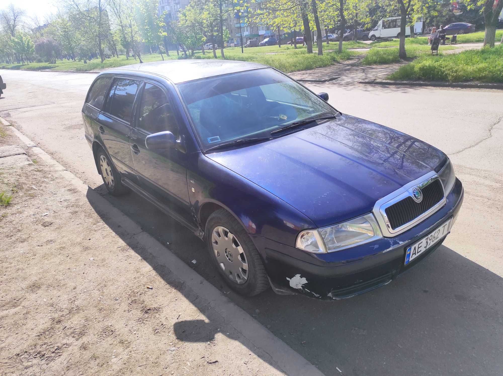 Skoda Octavia Тур ( дизель - универсал )