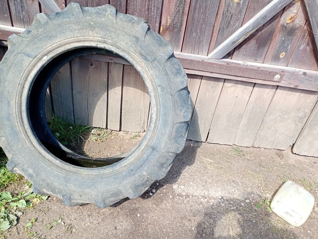 Przedam opony od MTZ, jumz, ursus, Zetor itp 15.5 R38 8PR i 11.2-24
