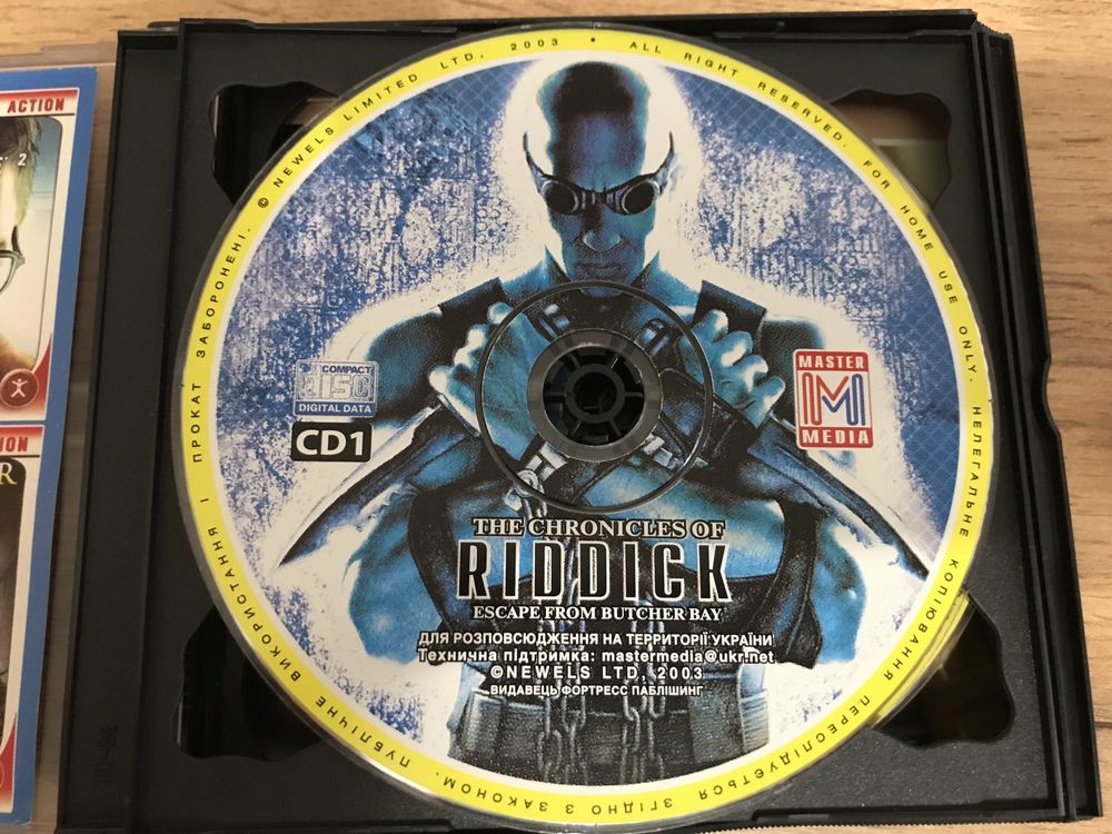 The Chronicles of Riddick: Escape from Butcher Bay 3CD Game