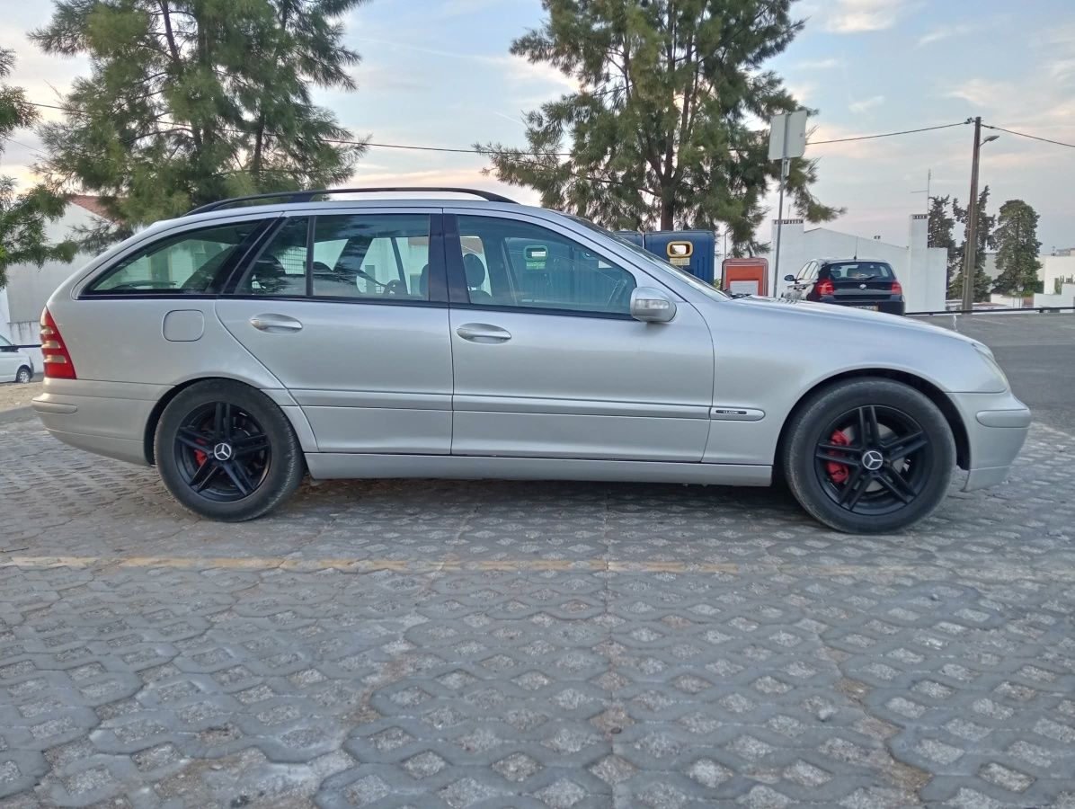 Mercedes C 2.2 CDI caixa automática