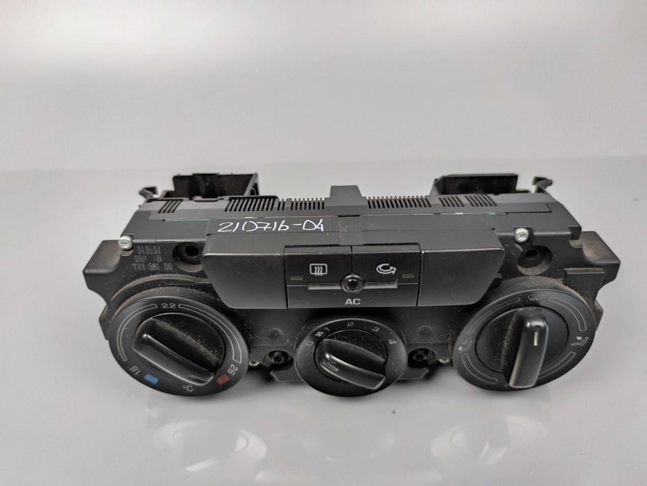 Блок панель управления кондиционером SKODA OCTAVIA A5 1Z0820047