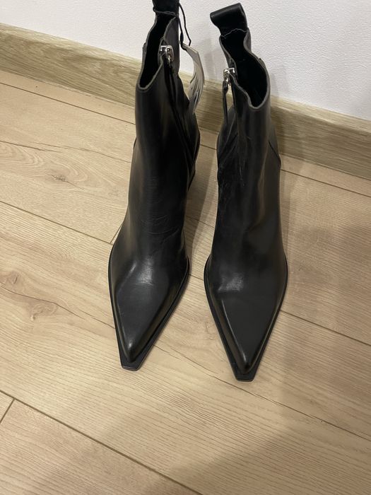 Ботінки жіночі на осінь , натуральна шкіра, zara