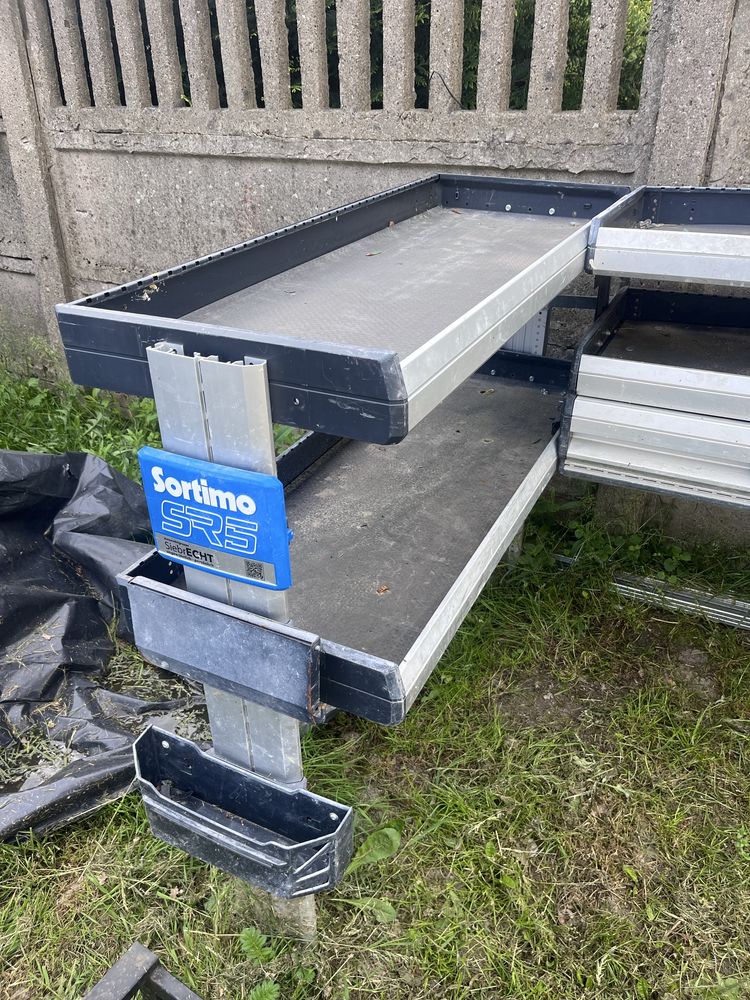 Regał Zabudowa busa firmy sortimo