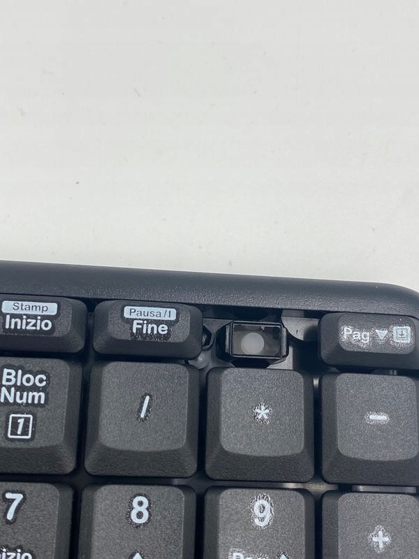 zestaw bezprzewodowa klawiatura i mysz logitech czarnamk220 j.włoski