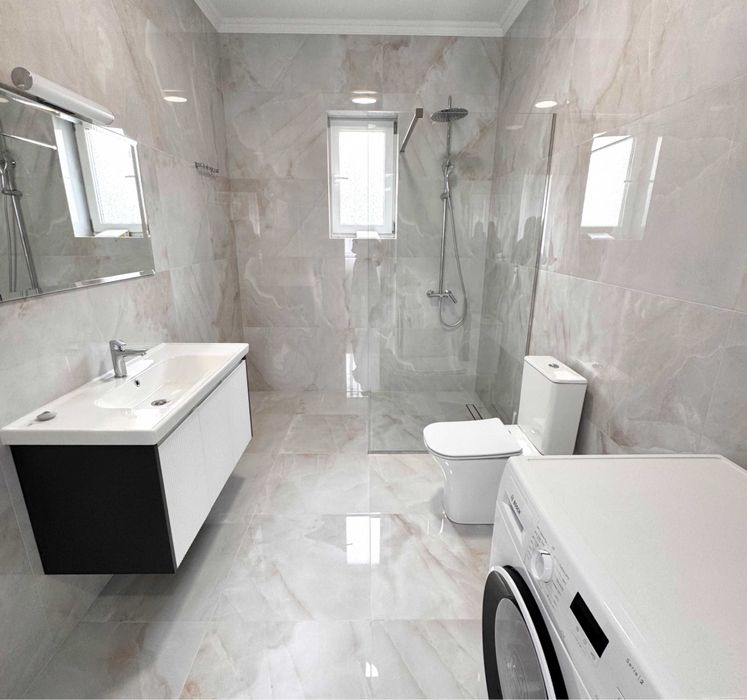 Продається  новий будинок-американка р-он Краснодонців