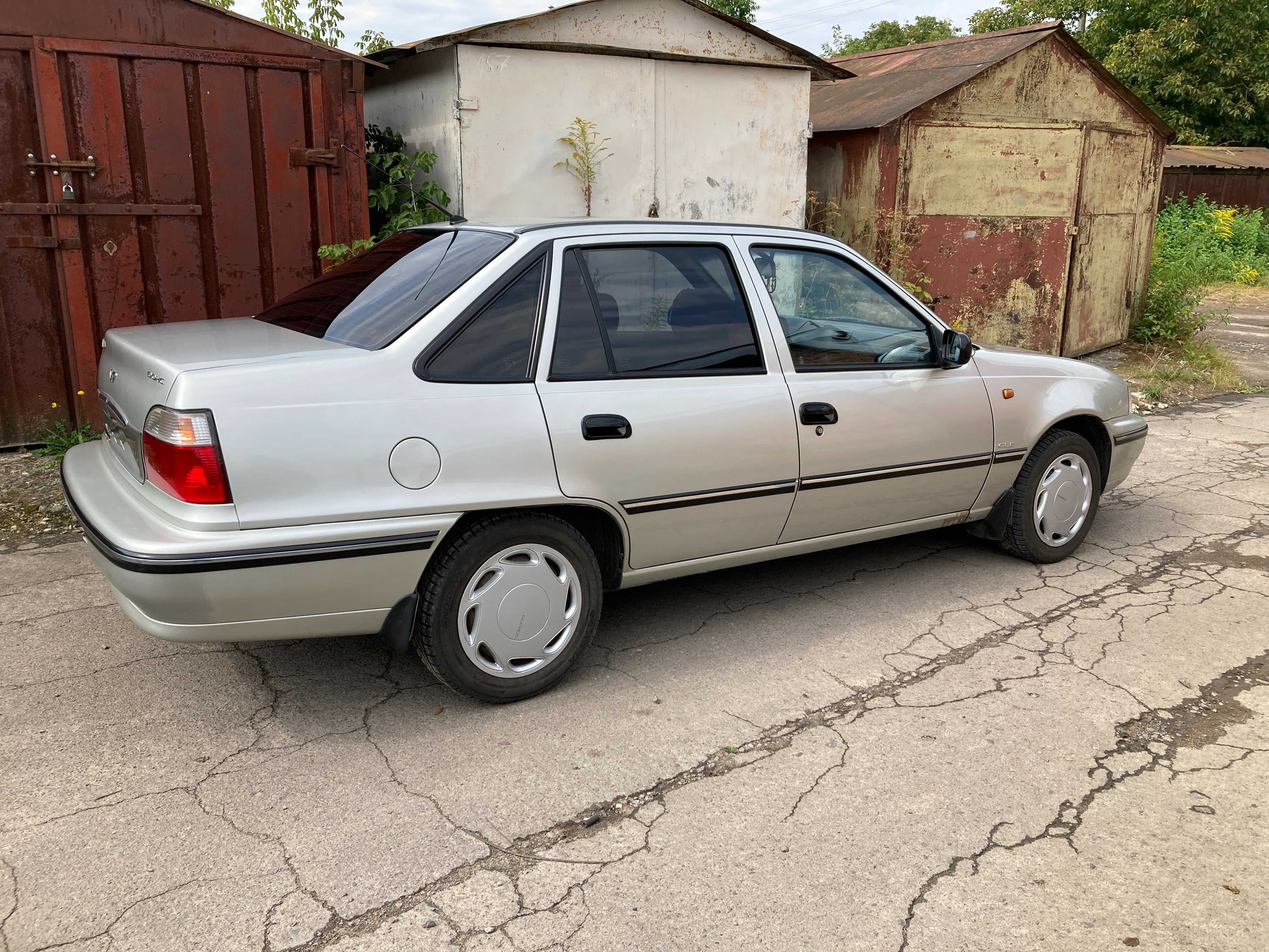 DAEWOO NEXIA 2007 року,у відмінному збереженому стані з малим пробігом