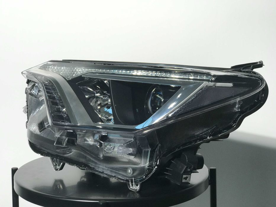Фара L\R TOYOTA RAV-4 SIL 2016-2018 (новая, отличное качество)