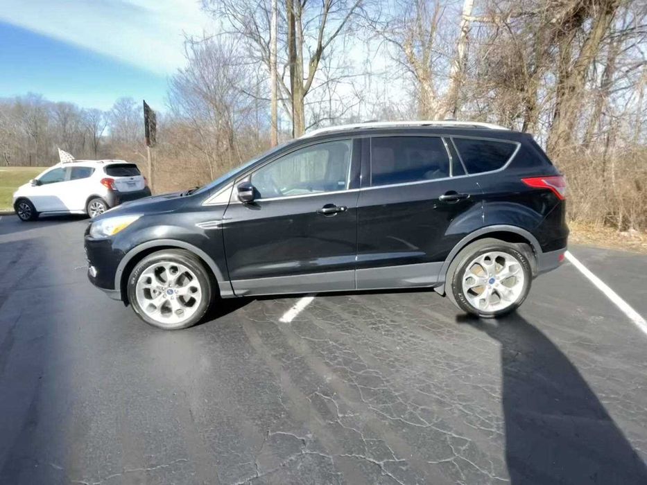 Ford Escape Titanium 2016 року