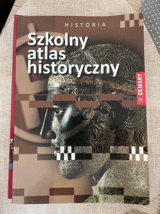 Szkolny atlas historyczny demart