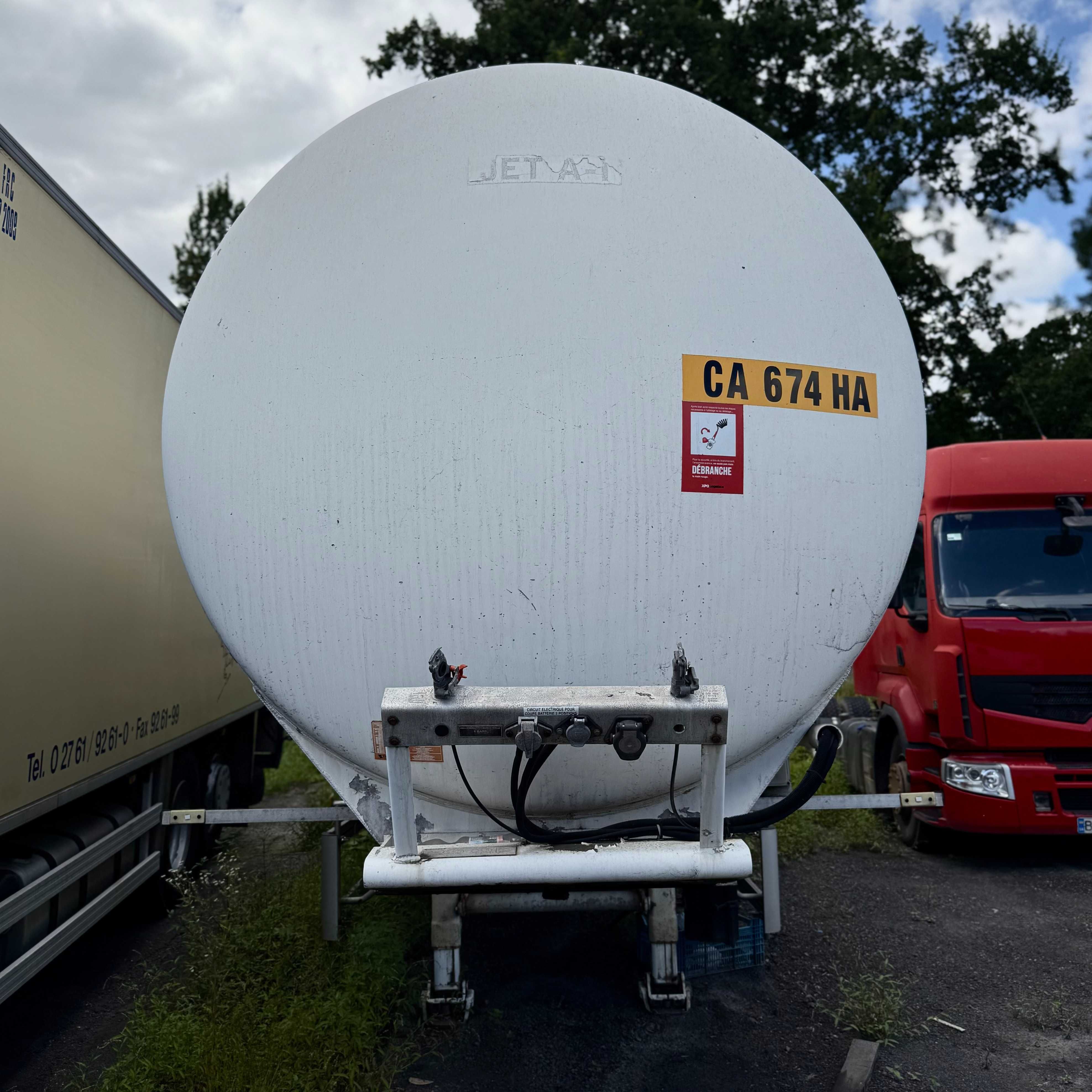 Цистарна-напівпричіп Trailor 1020A017 1999 MDR T 98 015 54A