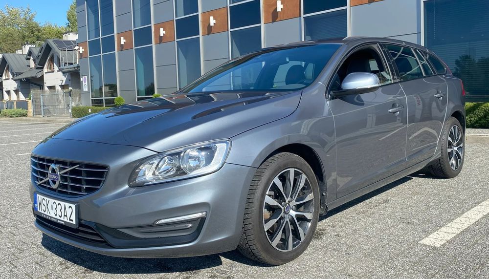 Volvo V60 Volvo V60 mały przebieg, wzorowy stan, nowe opony i bardzo zadbany