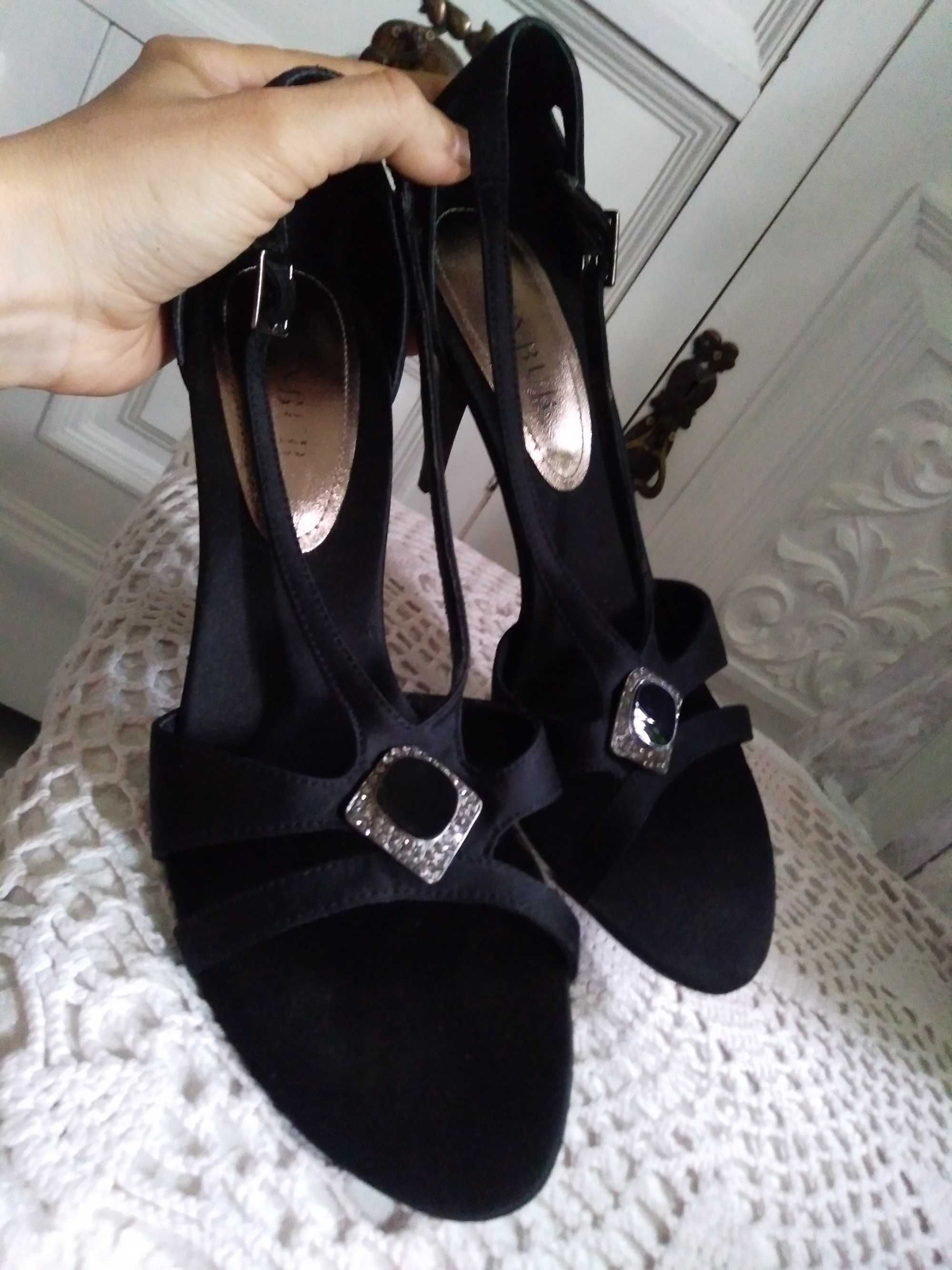Sandały damskie eleganckie czarne na szpilce do tańca buty 39 menbur