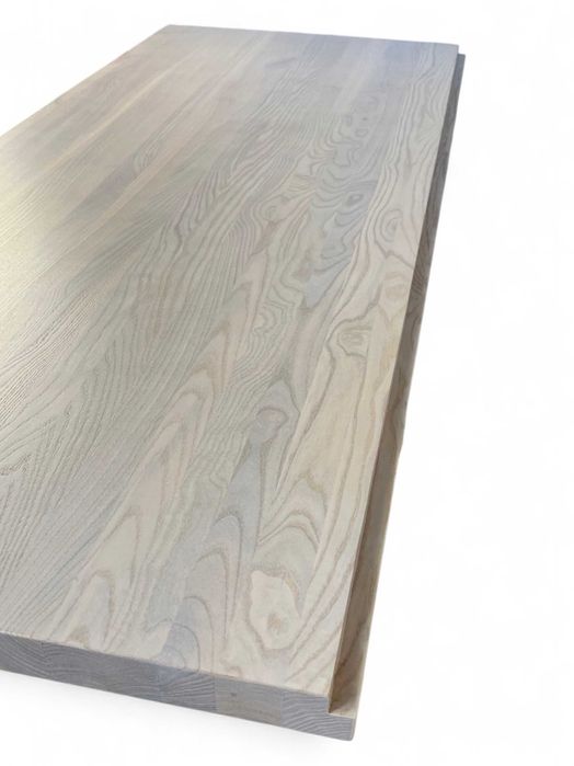 Подоконник из массива дерева