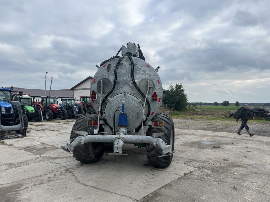 Wóz asenizacyjny beczkowóz  17 tyś. Resor dyszel i oś skretna oś ocynk